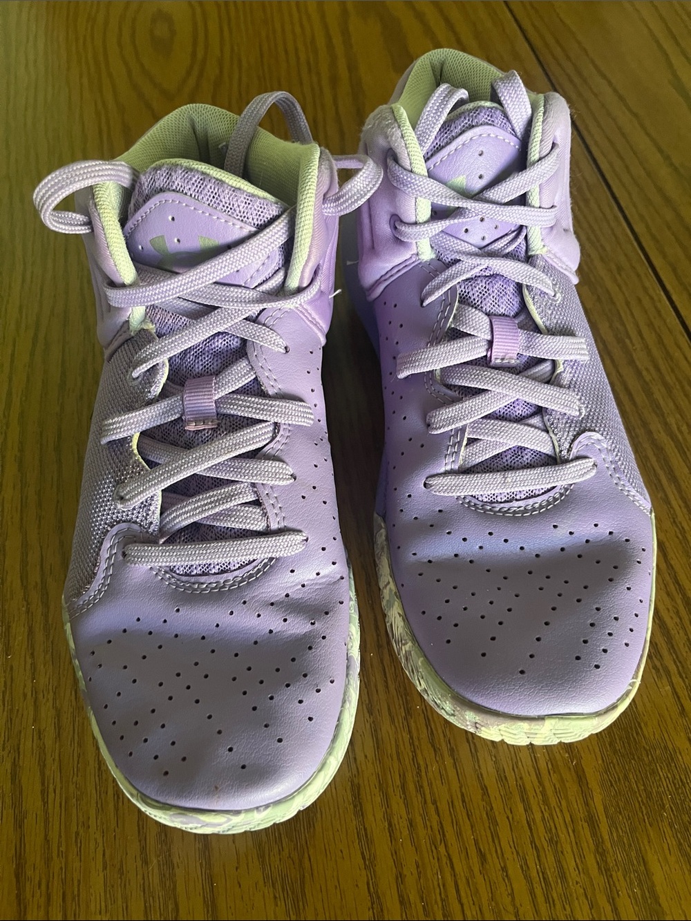 Girls Lavender basketball Sneakers
